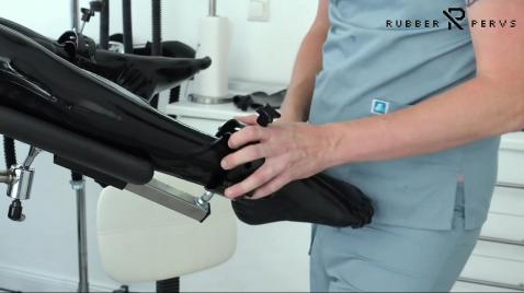 Робокоп на пизде у гинеколога Жесткое осмотрение