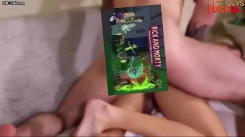 Трахнул шлюшку в зад, кончил на лицо