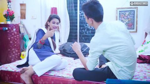 Шлюшки из Индии жестко ебутся на кровати