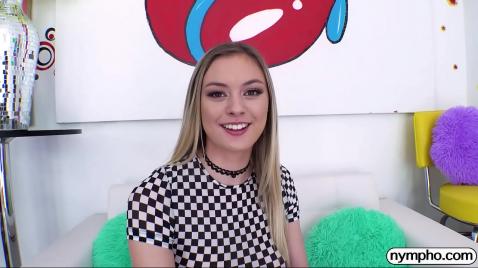 Подставила попку и получила жесткий трах