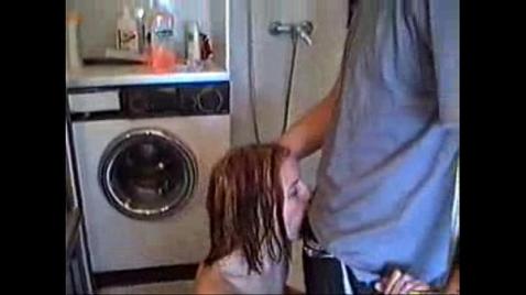 Трахнул родственницу в ванной без разрешения