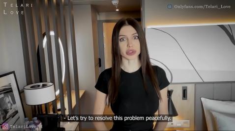 Шлюха администратор отеля сосет член уборщику