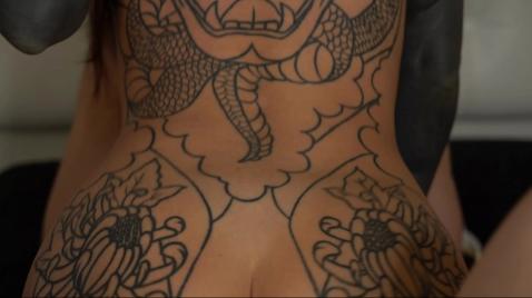 Жопа разрывается от толстого члена парня