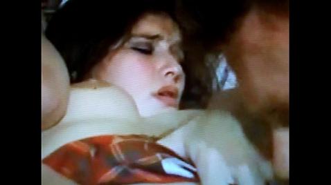 Сучка в красном платье жестко оттрахана