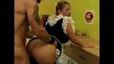 Жесткий трах горничной в униформе и чулках